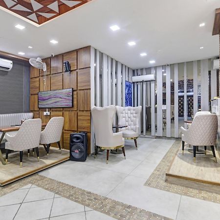 Status By Hotel The Emporio Газиабад Екстериор снимка